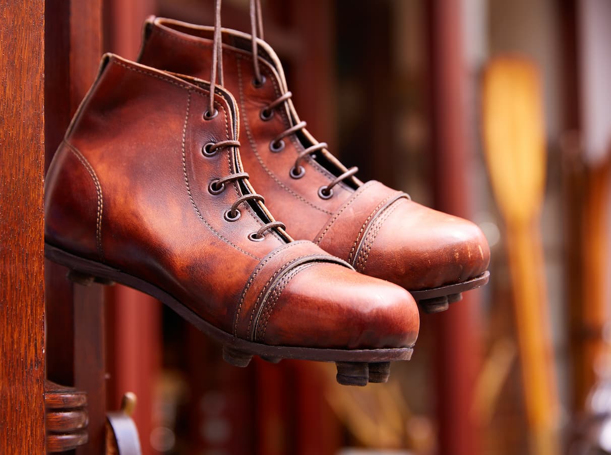 Botas en el mercado de Portobello en Londres